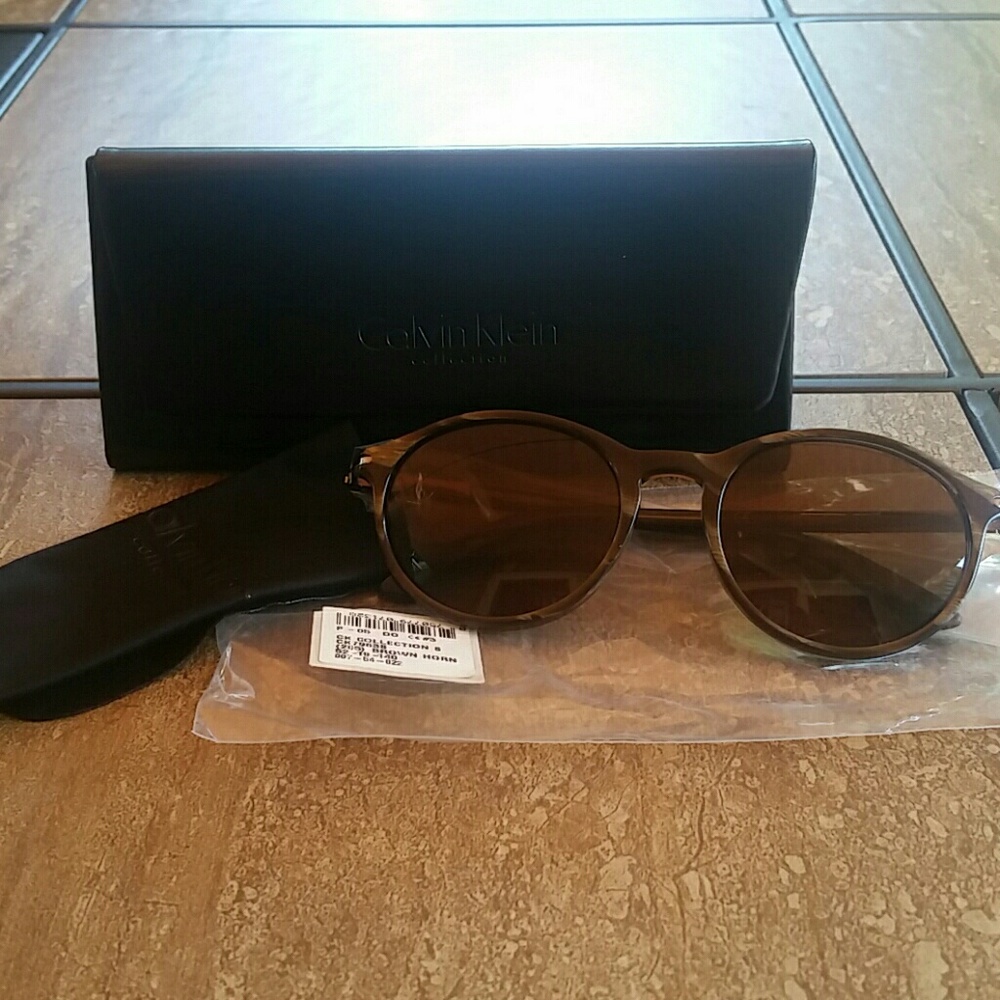 Calvin Klein Round Sunglasses
